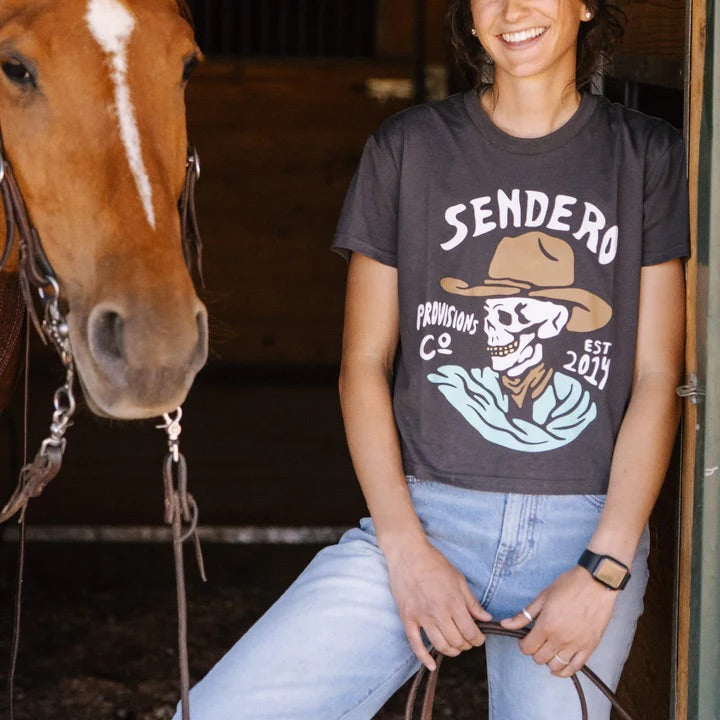 Sendero Quitado Crop Tee