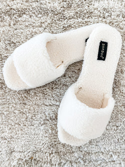 Ivy Cream Sherpa Slippers